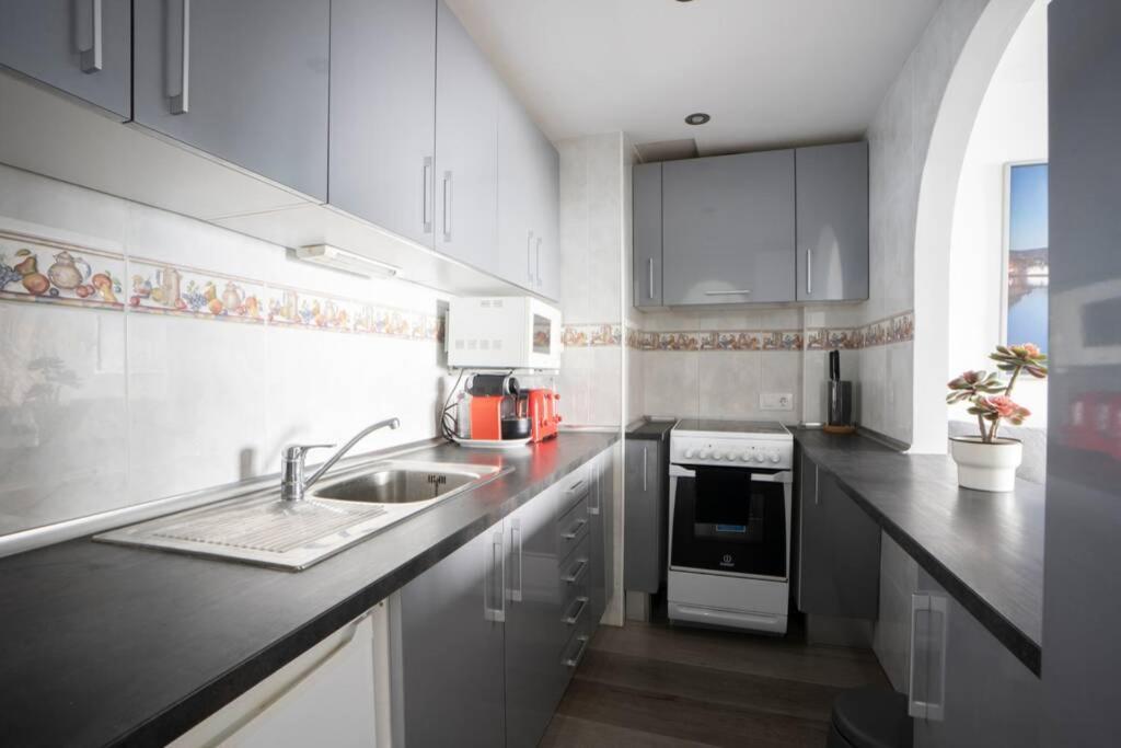 Modern Penthouse Beach Front Apartment Appartement Calvià